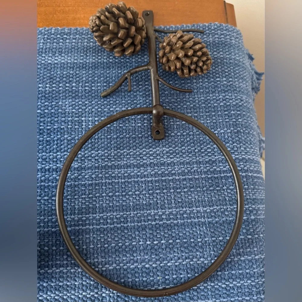 🔴NEW🔴, Beautiful Brown Iron Pine Cone Bathroom Fixtures,Set of 4